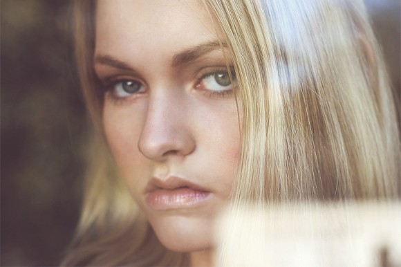 Tim-Navis-Portrait-Blond-580x386